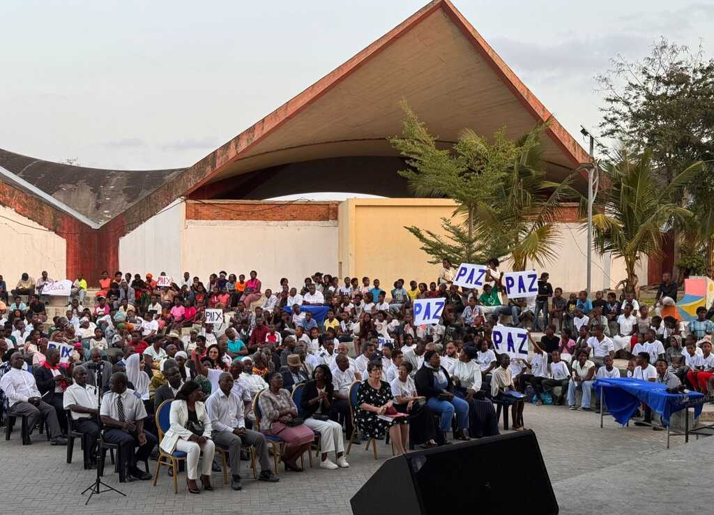 A Beira un grande incontro promosso dalla Comunità di Sant'Egidio riunisce i rappresentanti delle religioni per la pace